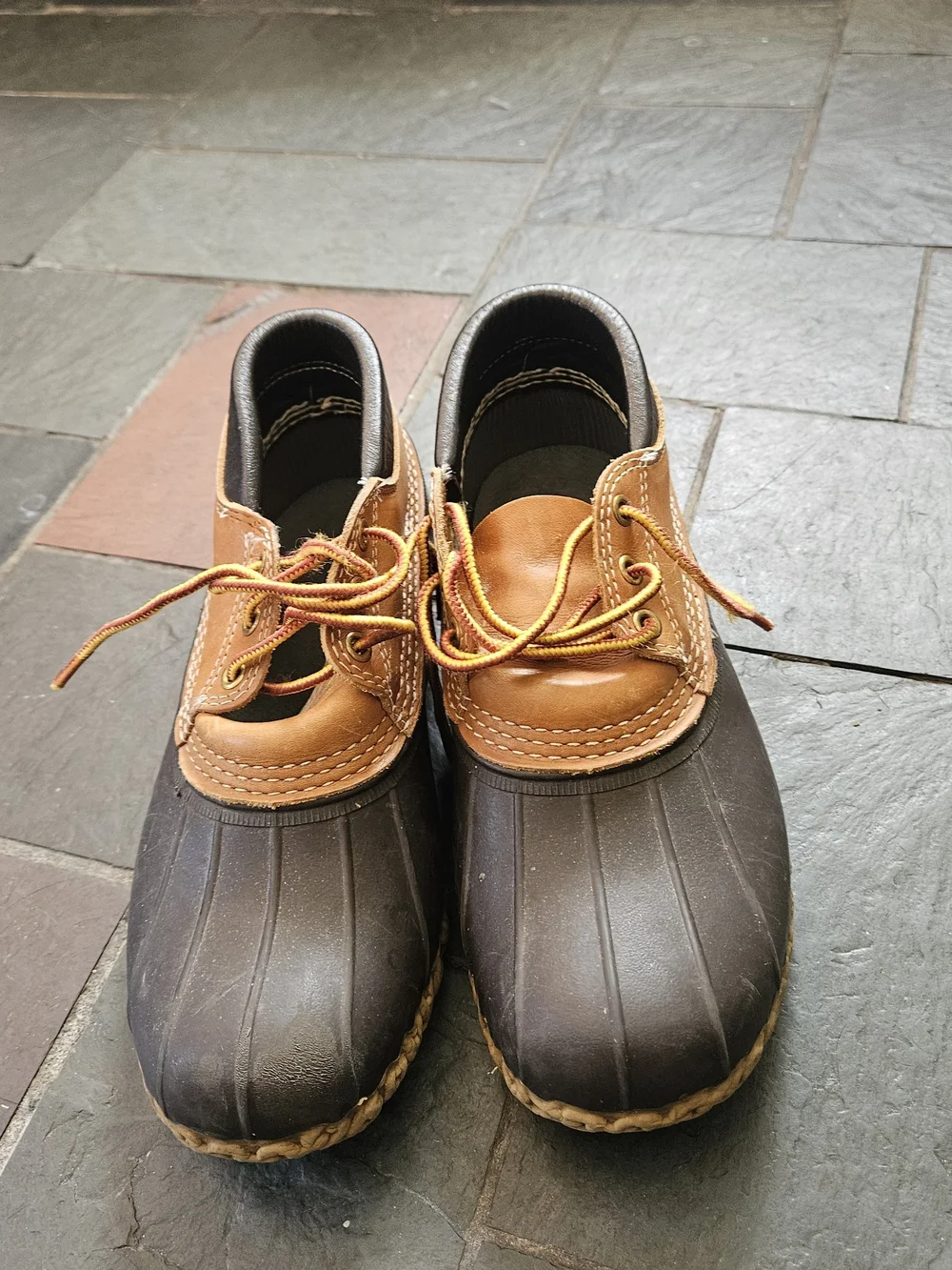 L.L.Bean Bean Boots Gumshoe  Mens 8 Brown Leather Rubber Duck Shoes Rain Moc Low